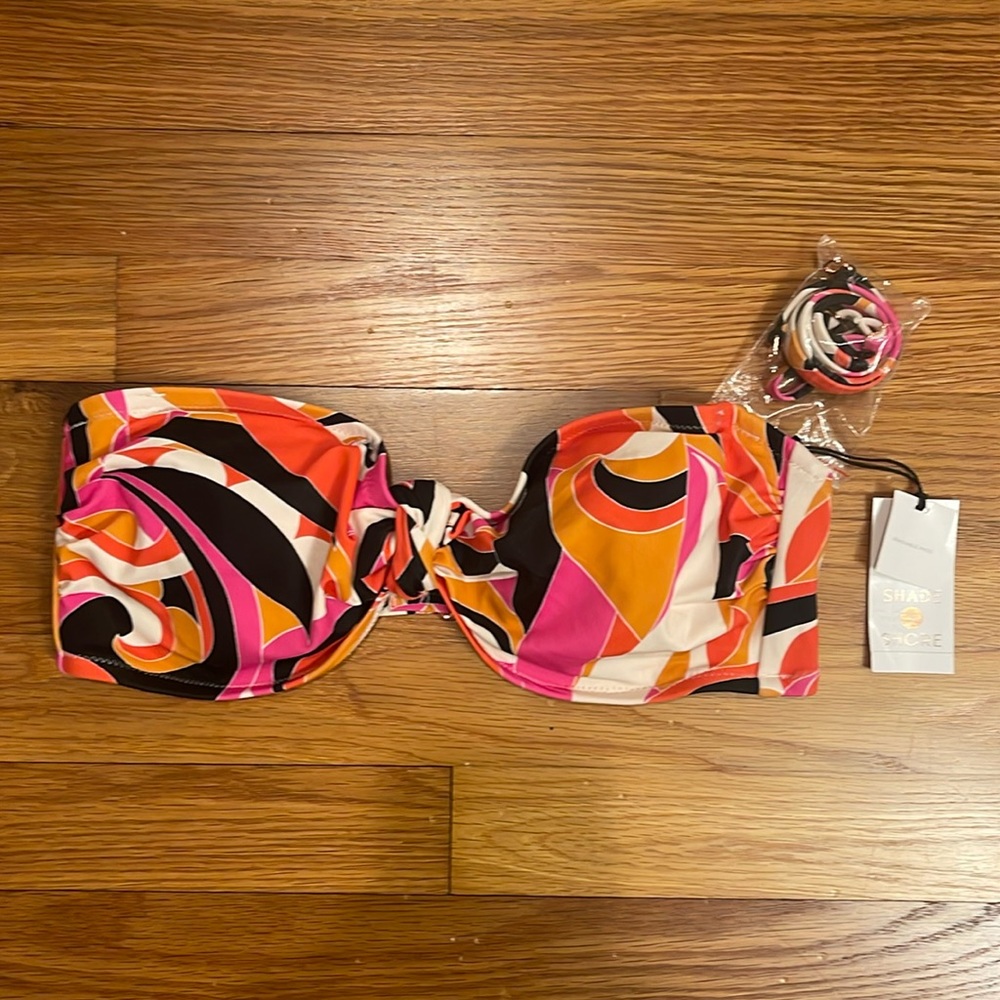 Abstract Multicolor Underwire Bikini Top - Picture 2 of 8